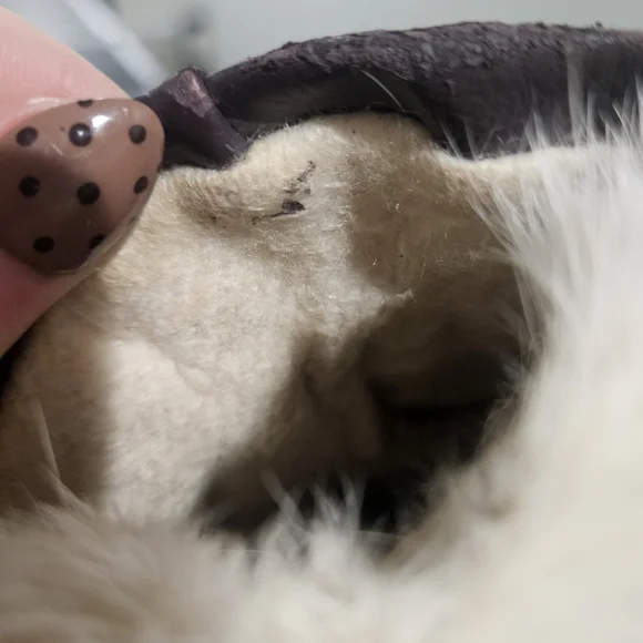 Luxury Vintage Leather & Fur Nordic Mittens Artisan Handmade Winter Gloves. - Picture 4 of 15